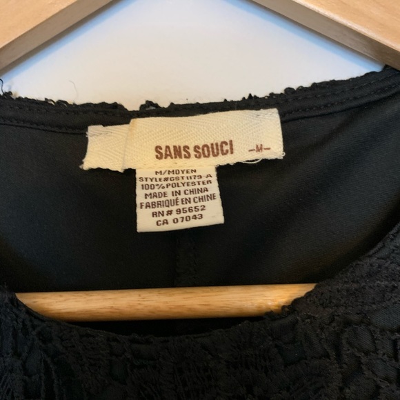 Sans Souci Black Lace Crop - Picture 4 of 5